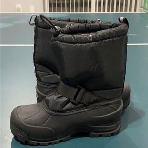 Girls/boys snow hoots size 1